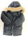 Gap black winter jacket w/fur trim hood  (size 5)