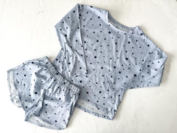 Gap 2 pc star print pyjamas   (size 8)