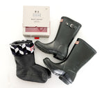 Hunter black rubber boots w/socks  (size Y1)