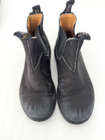 Blundstone's black boots(size 2)