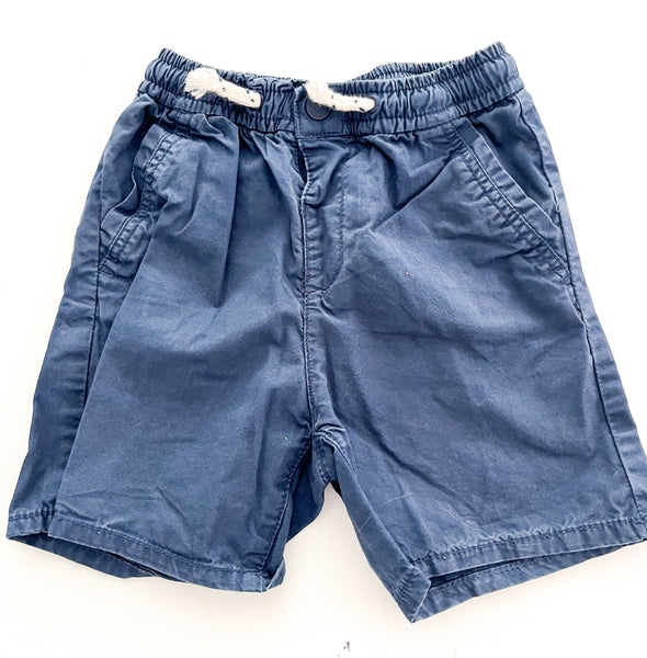 Zara navy shorts (size 3-4)