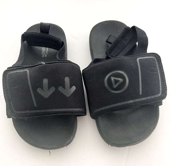 Zara black play button sandals (size 8)