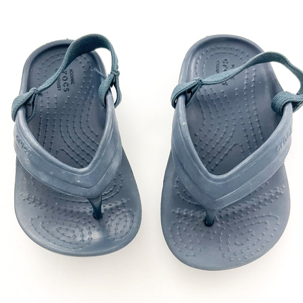Crocs rubber navy sandals (size 6)